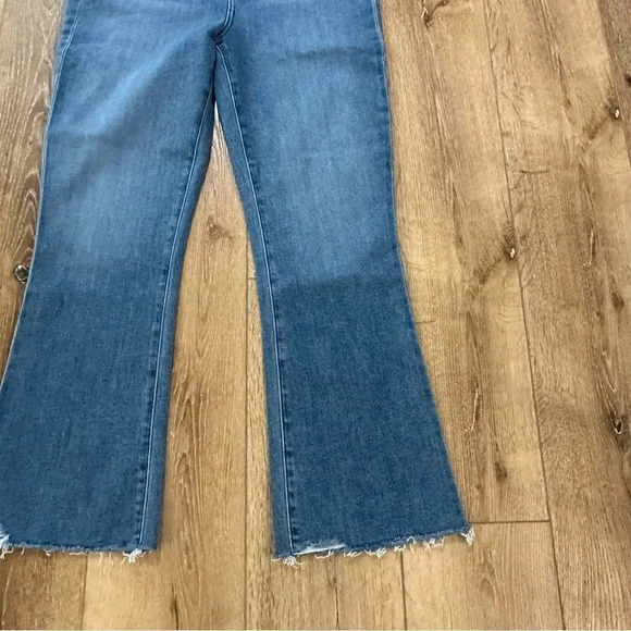 Paige Claudine High-Rise Ankle Flare Raw Hem Medium Wash Denim Jeans Size 31 NWT - Picture 3 of 10